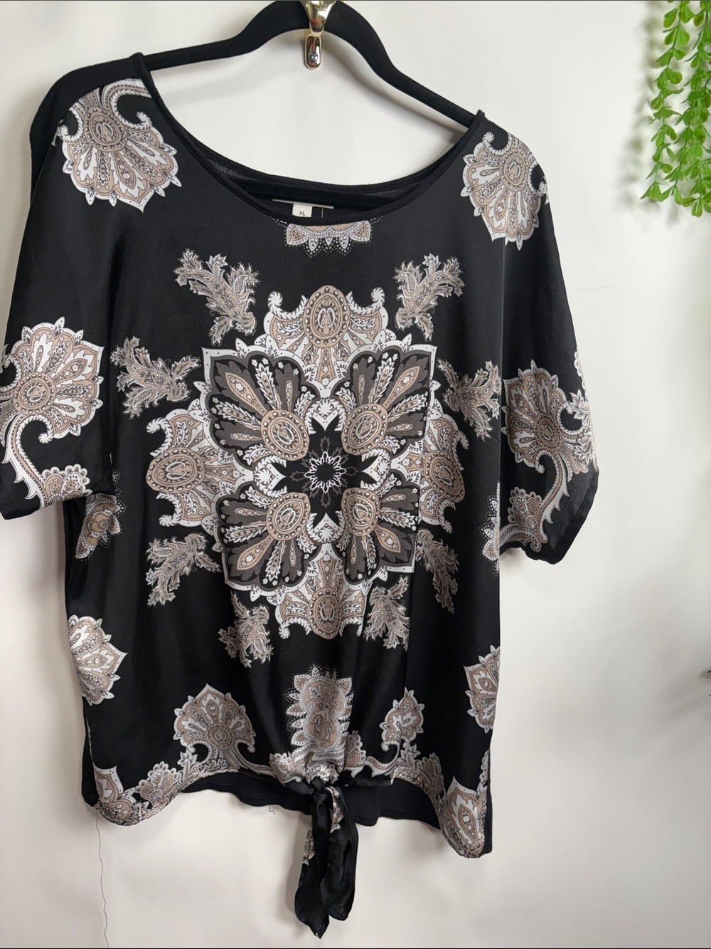 Dana Buchman Black Paisley Medallion Tie-Hem Blouse